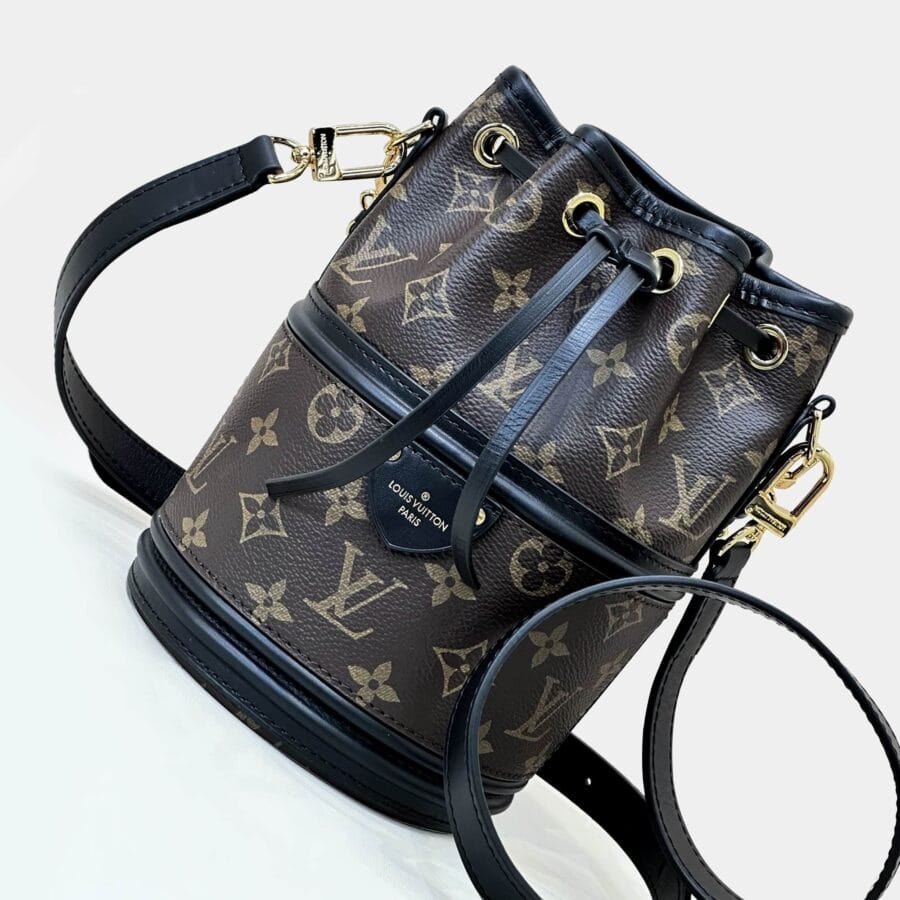 Louis Vuitton Canoé Monogram Canvas Bag - Image 5