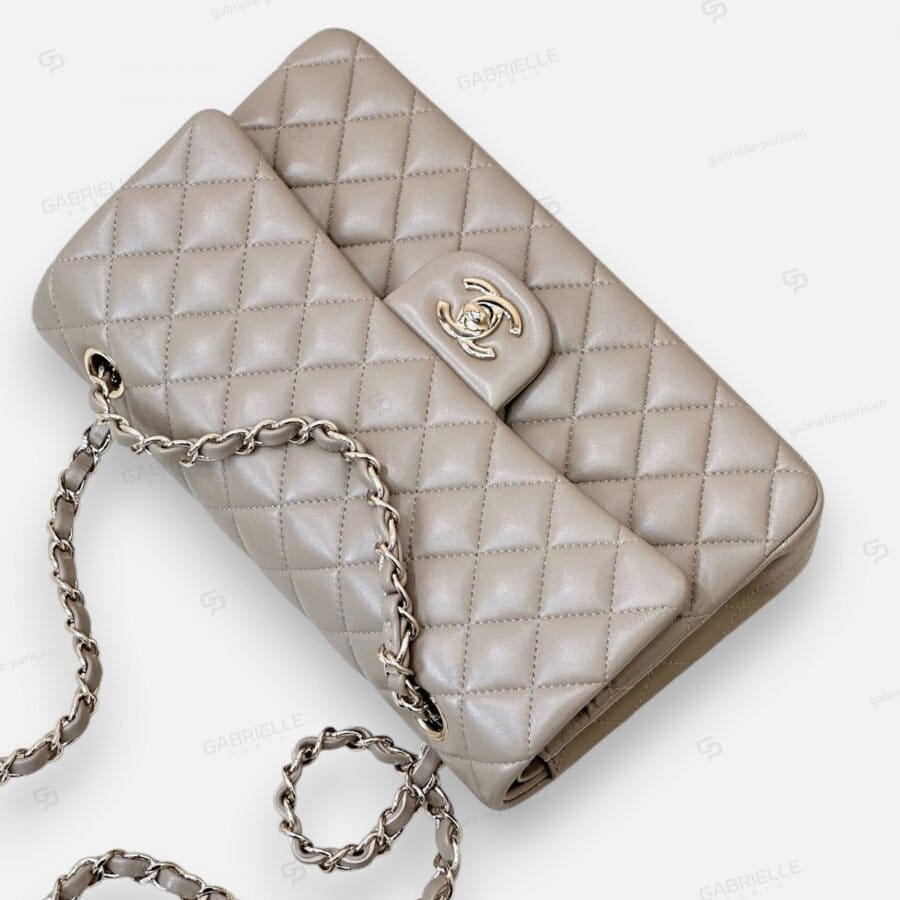 Chanel Classic Flap from Beige Lambskin Leather Bag - Image 7