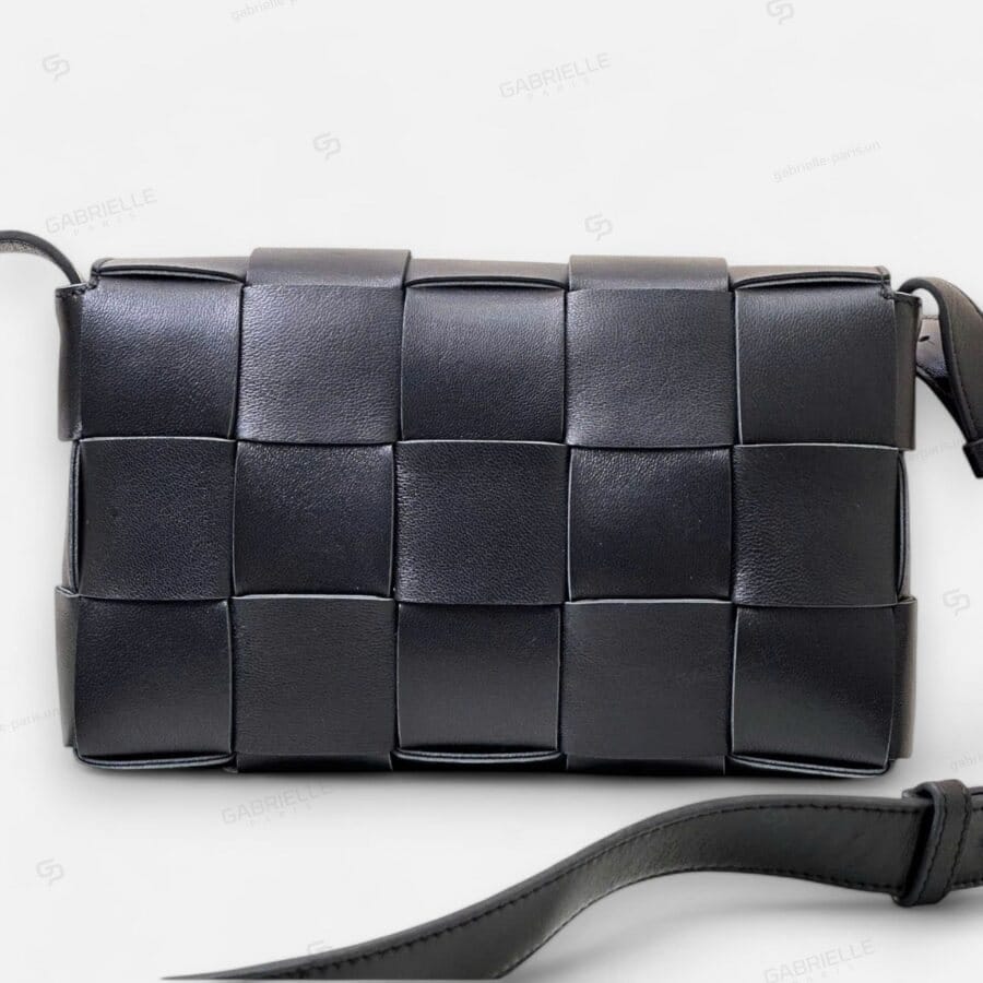 Bottega Veneta Intrecciato in black Bag - Image 5