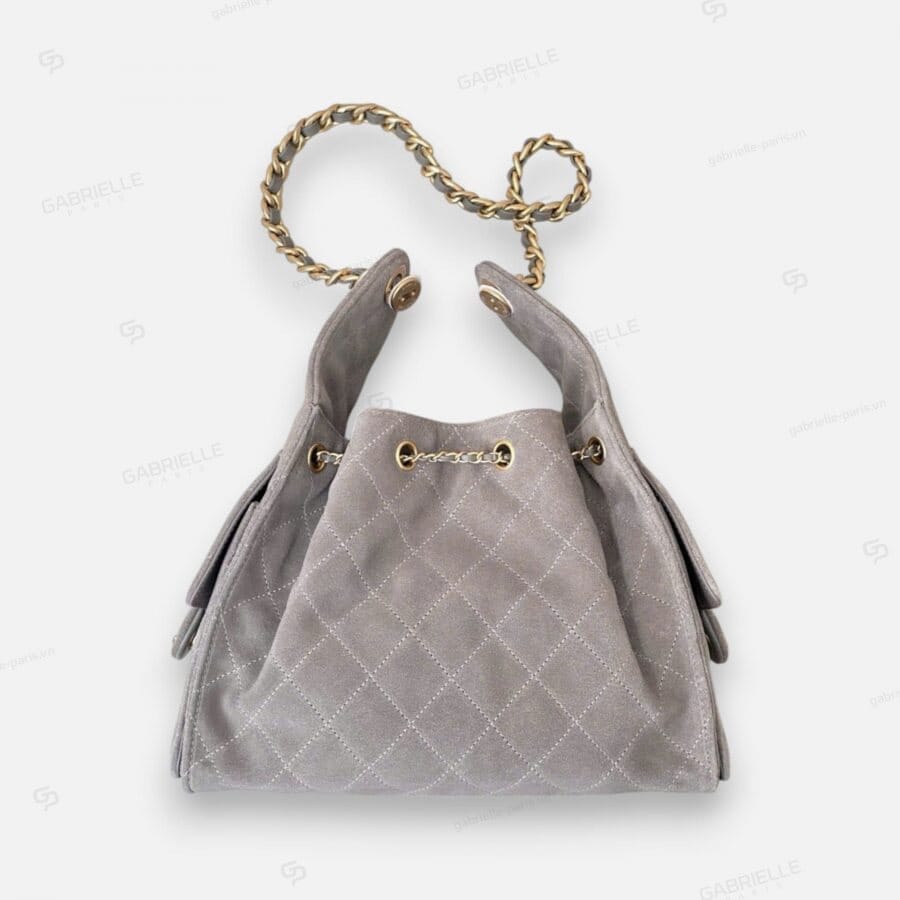 Chanel Hobo Bucket Bag from Gray Suede Leather - Image 6