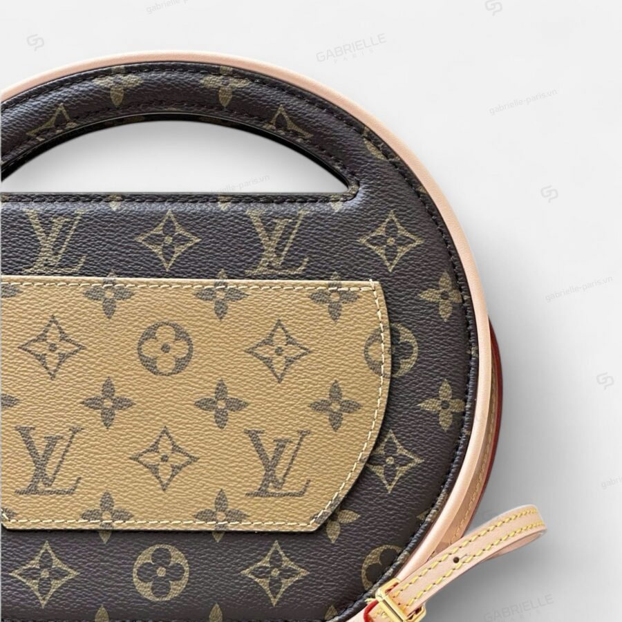 Louis Vuitton Around Me PM Monogram Canvas Handbag - Image 4